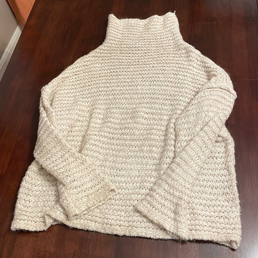 American Eagle knit sweater
